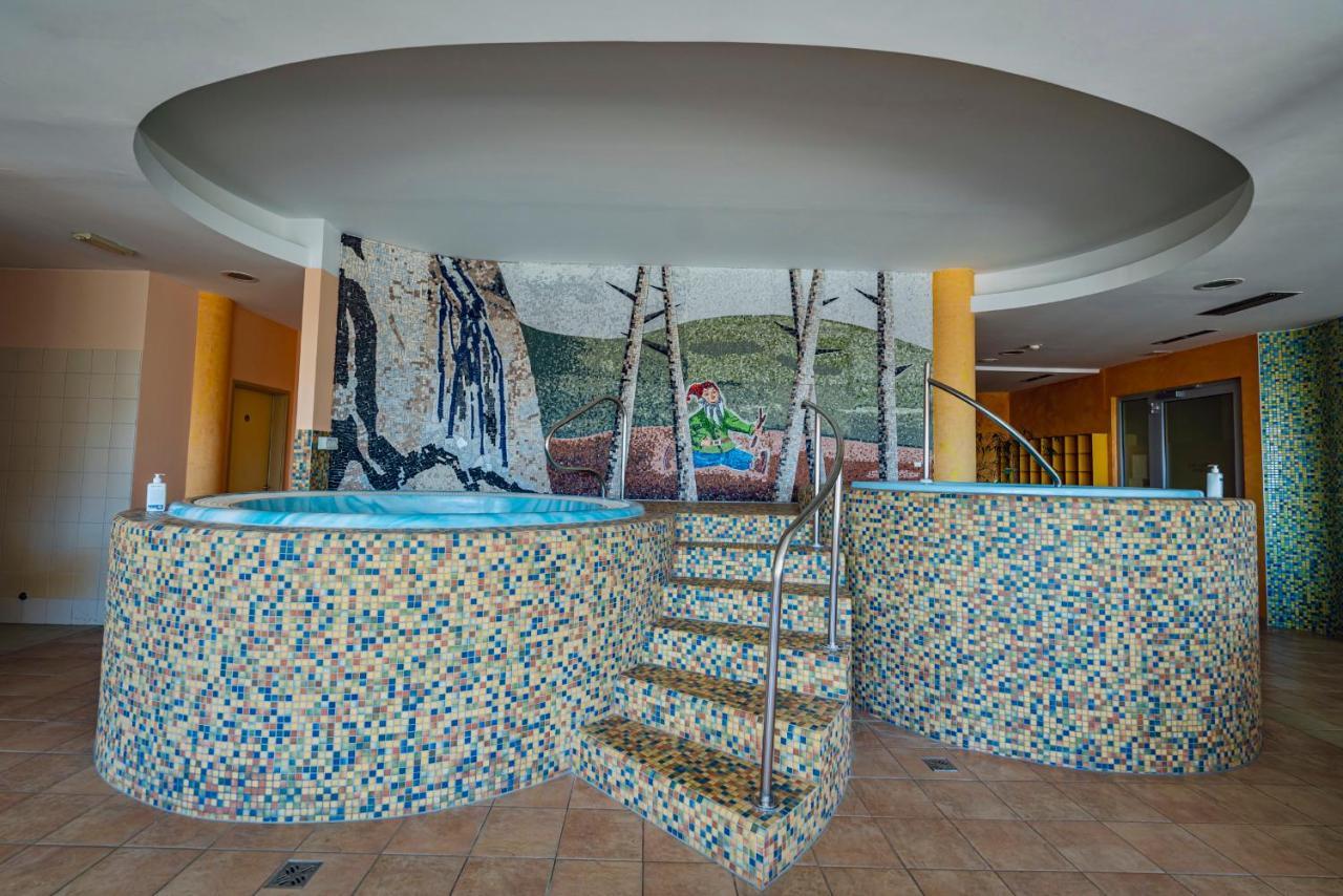 הוקו פורז'ה Pohorje Village Wellbeing Resort - Forest Hotel Videc מראה חיצוני תמונה